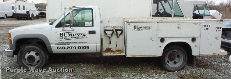 image for item DA5840 2001 Chevrolet Silverado 3500 utility truck