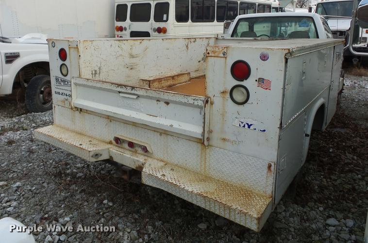 image for item DA5840 2001 Chevrolet Silverado 3500 utility truck