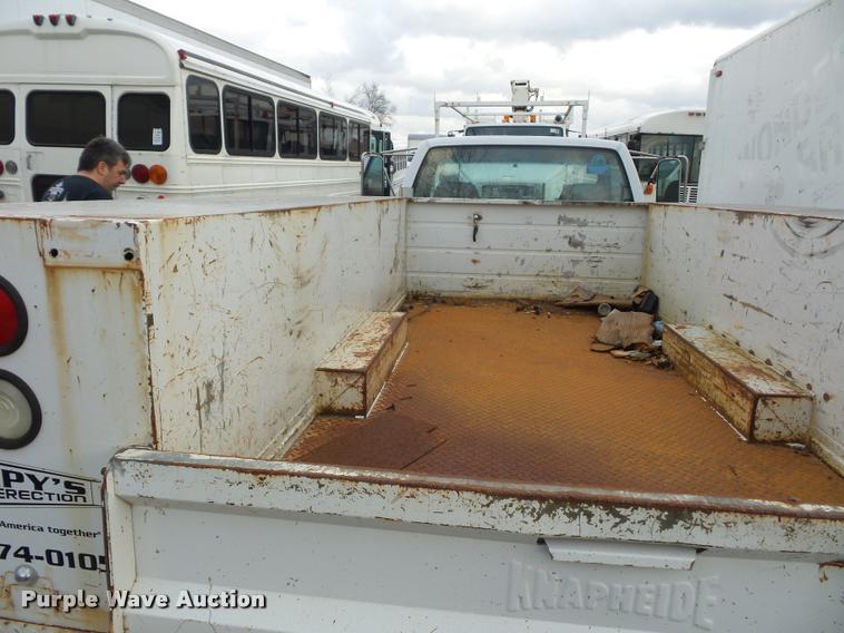 image for item DA5840 2001 Chevrolet Silverado 3500 utility truck