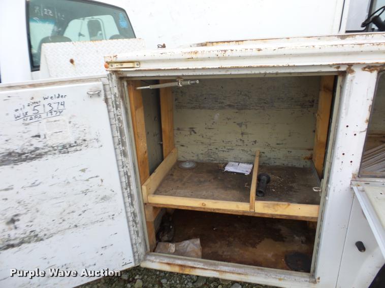 image for item DA5840 2001 Chevrolet Silverado 3500 utility truck