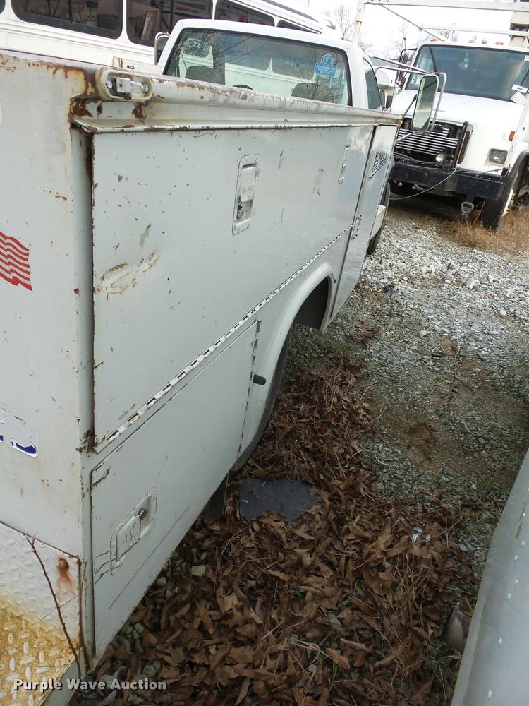 image for item DA5840 2001 Chevrolet Silverado 3500 utility truck