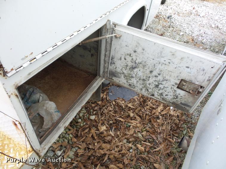 image for item DA5840 2001 Chevrolet Silverado 3500 utility truck