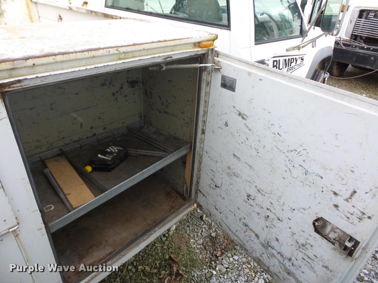 image for item DA5840 2001 Chevrolet Silverado 3500 utility truck