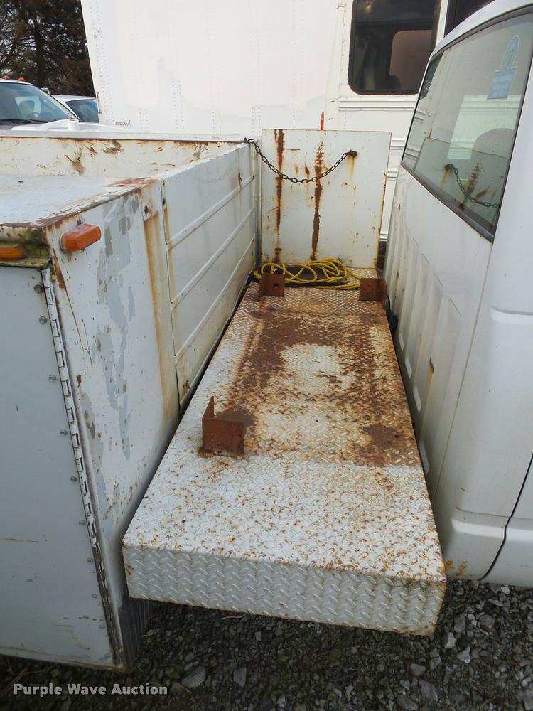 image for item DA5840 2001 Chevrolet Silverado 3500 utility truck