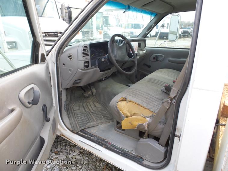 image for item DA5840 2001 Chevrolet Silverado 3500 utility truck