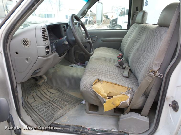 image for item DA5840 2001 Chevrolet Silverado 3500 utility truck