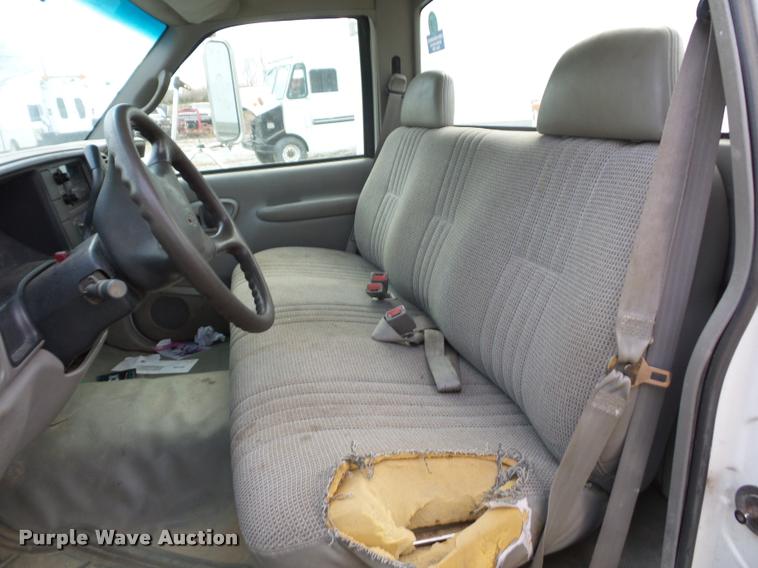 image for item DA5840 2001 Chevrolet Silverado 3500 utility truck