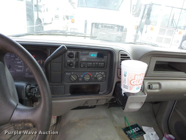 image for item DA5840 2001 Chevrolet Silverado 3500 utility truck