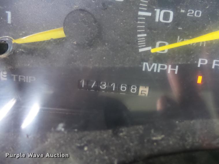 image for item DA5840 2001 Chevrolet Silverado 3500 utility truck