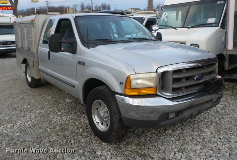 image for item DA5842 1999 Ford F250 Super Duty SuperCab utility truck