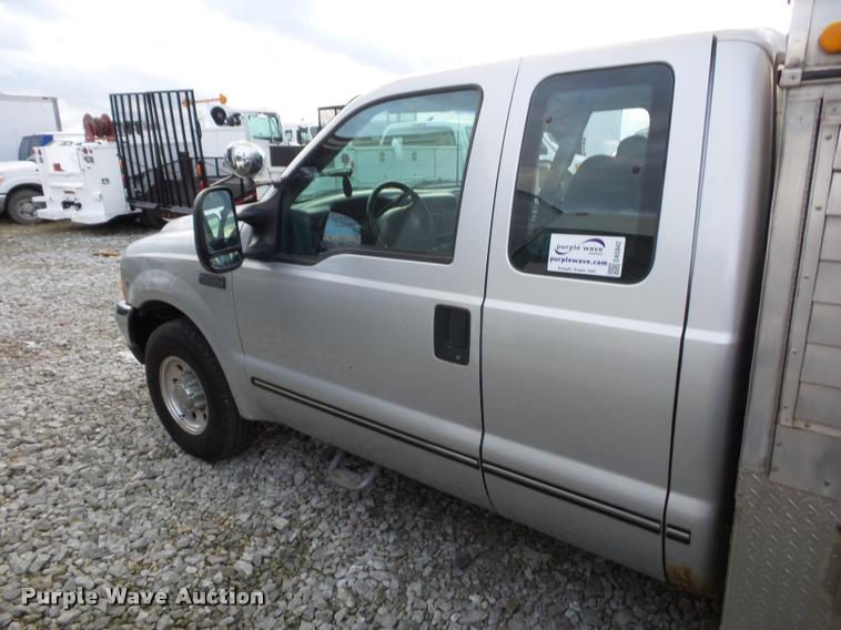 image for item DA5842 1999 Ford F250 Super Duty SuperCab utility truck