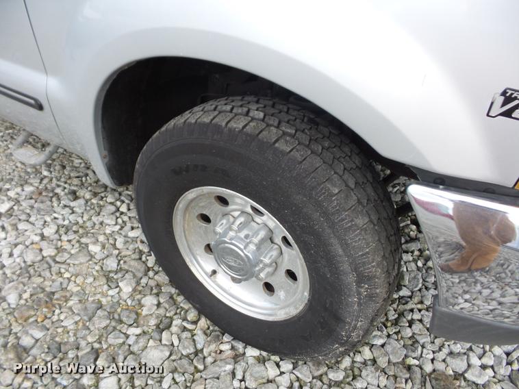 image for item DA5842 1999 Ford F250 Super Duty SuperCab utility truck