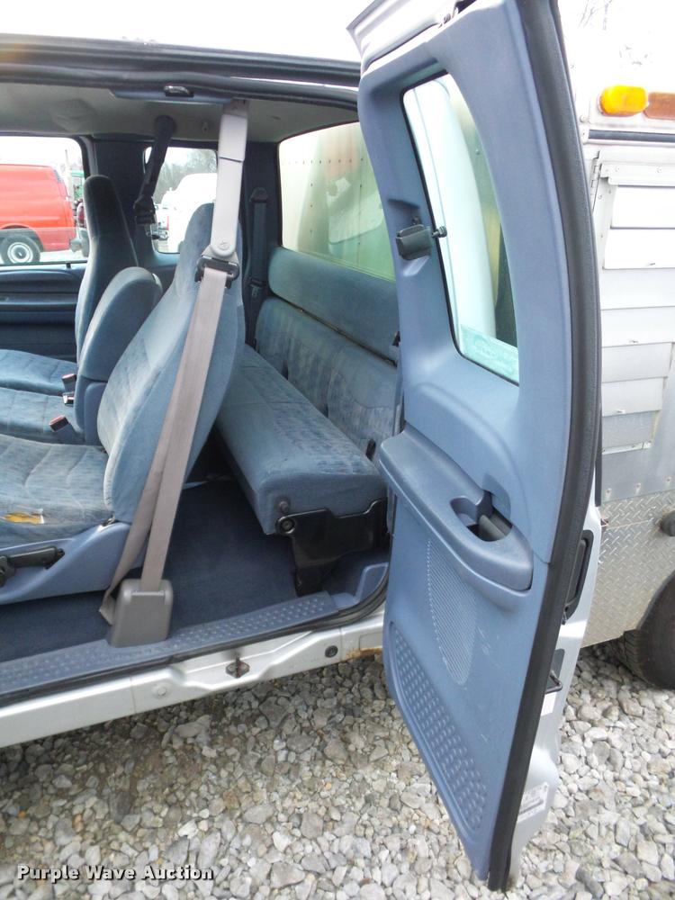 image for item DA5842 1999 Ford F250 Super Duty SuperCab utility truck