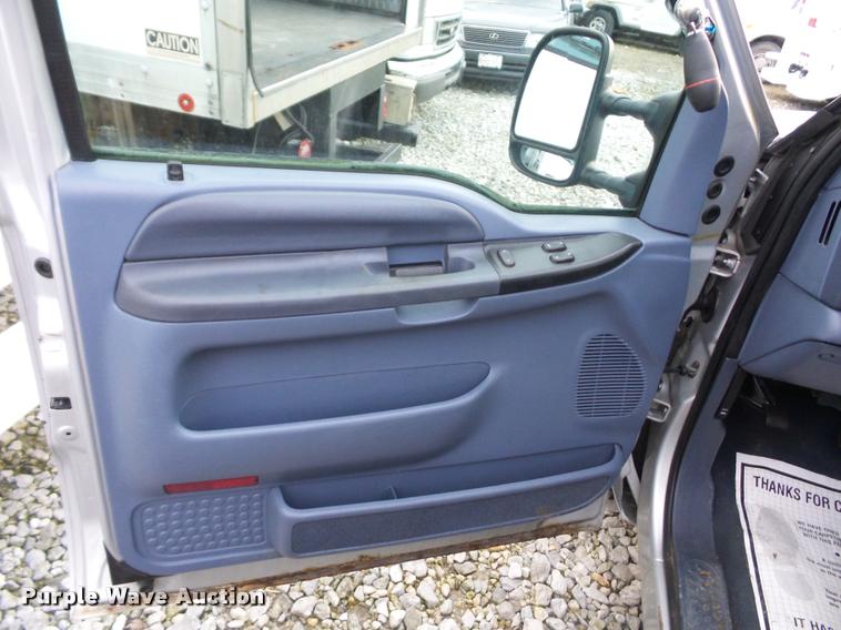 image for item DA5842 1999 Ford F250 Super Duty SuperCab utility truck