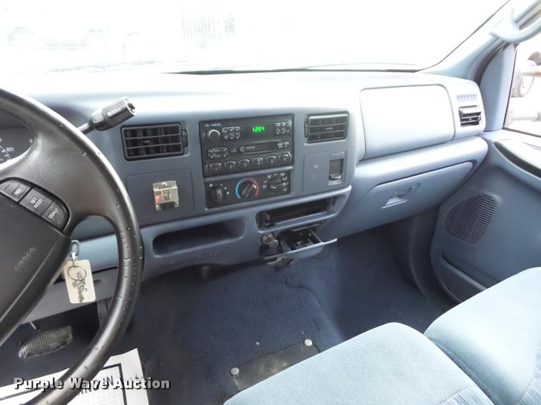 image for item DA5842 1999 Ford F250 Super Duty SuperCab utility truck