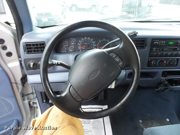 image for item DA5842 1999 Ford F250 Super Duty SuperCab utility truck