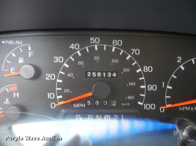 image for item DA5842 1999 Ford F250 Super Duty SuperCab utility truck