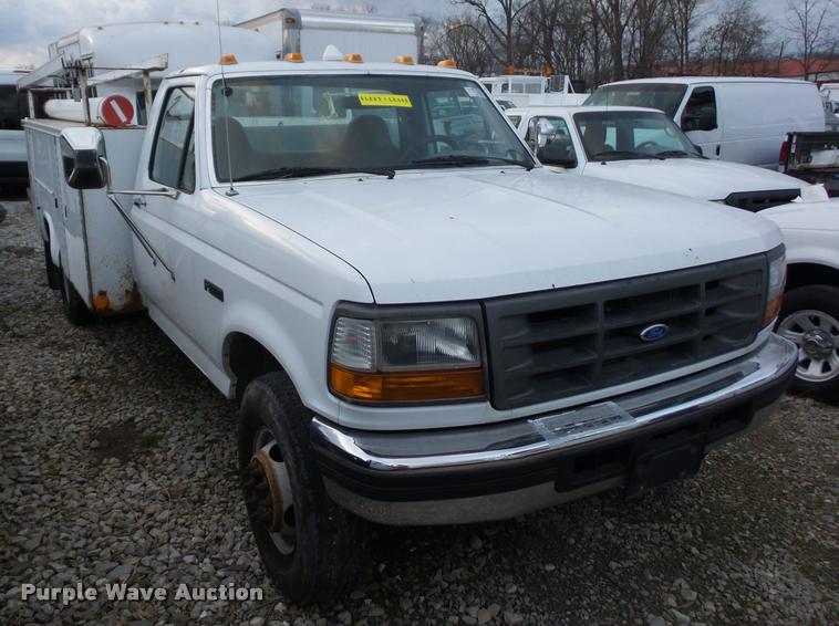 image for item DA5844 1997 Ford F450 Super Duty utility truck