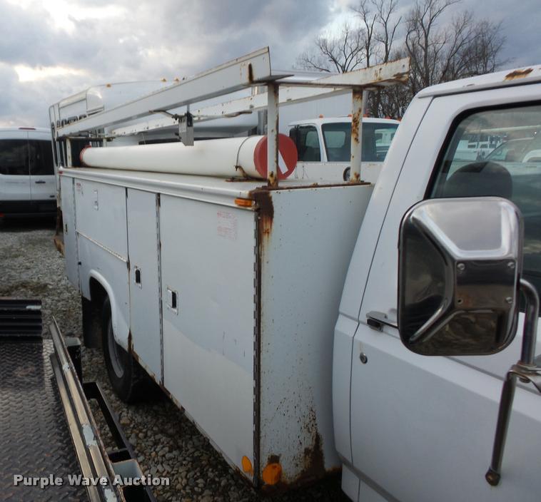 image for item DA5844 1997 Ford F450 Super Duty utility truck