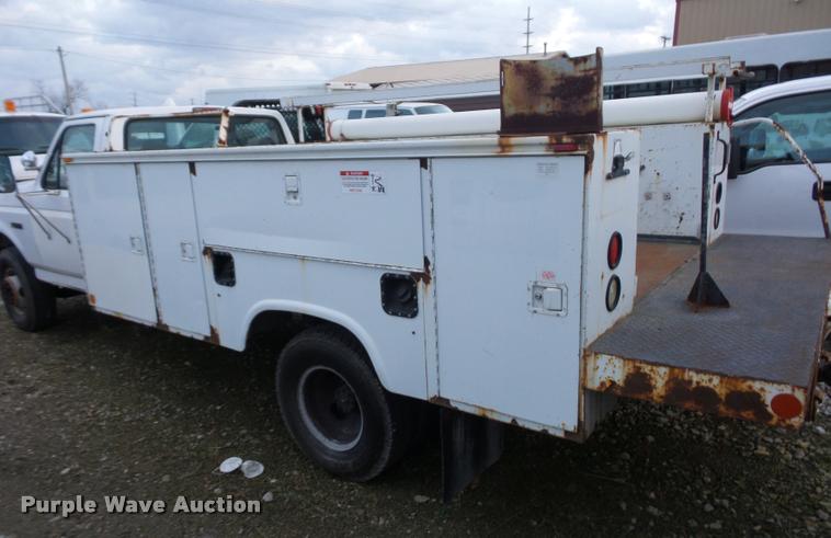 image for item DA5844 1997 Ford F450 Super Duty utility truck