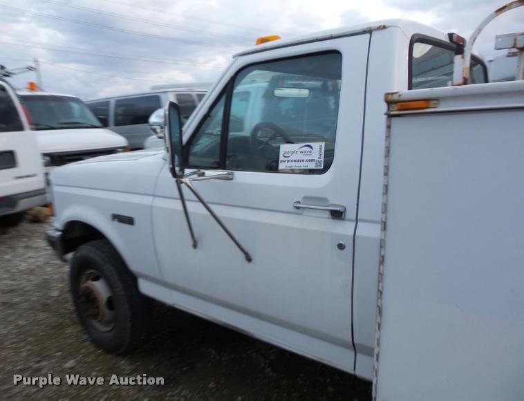 image for item DA5844 1997 Ford F450 Super Duty utility truck