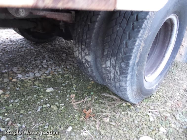 image for item DA5844 1997 Ford F450 Super Duty utility truck