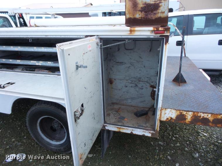 image for item DA5844 1997 Ford F450 Super Duty utility truck