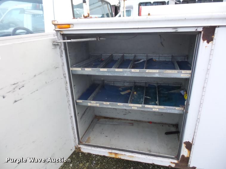 image for item DA5844 1997 Ford F450 Super Duty utility truck