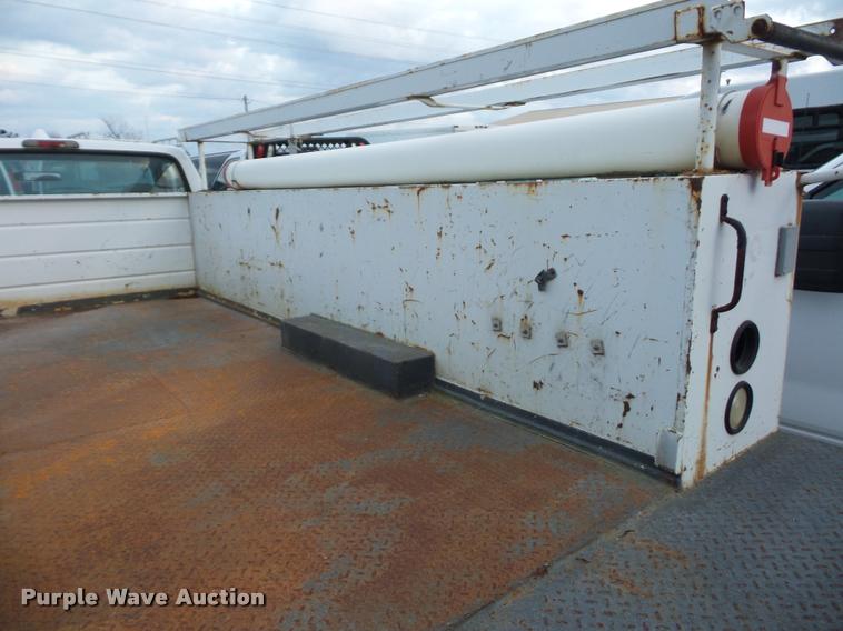 image for item DA5844 1997 Ford F450 Super Duty utility truck