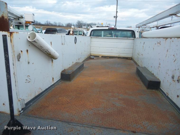 image for item DA5844 1997 Ford F450 Super Duty utility truck