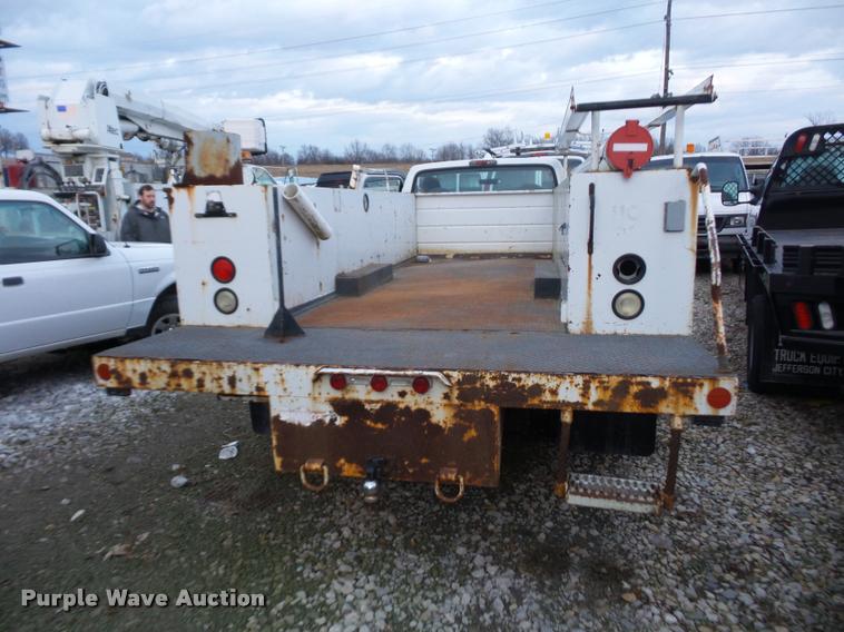 image for item DA5844 1997 Ford F450 Super Duty utility truck