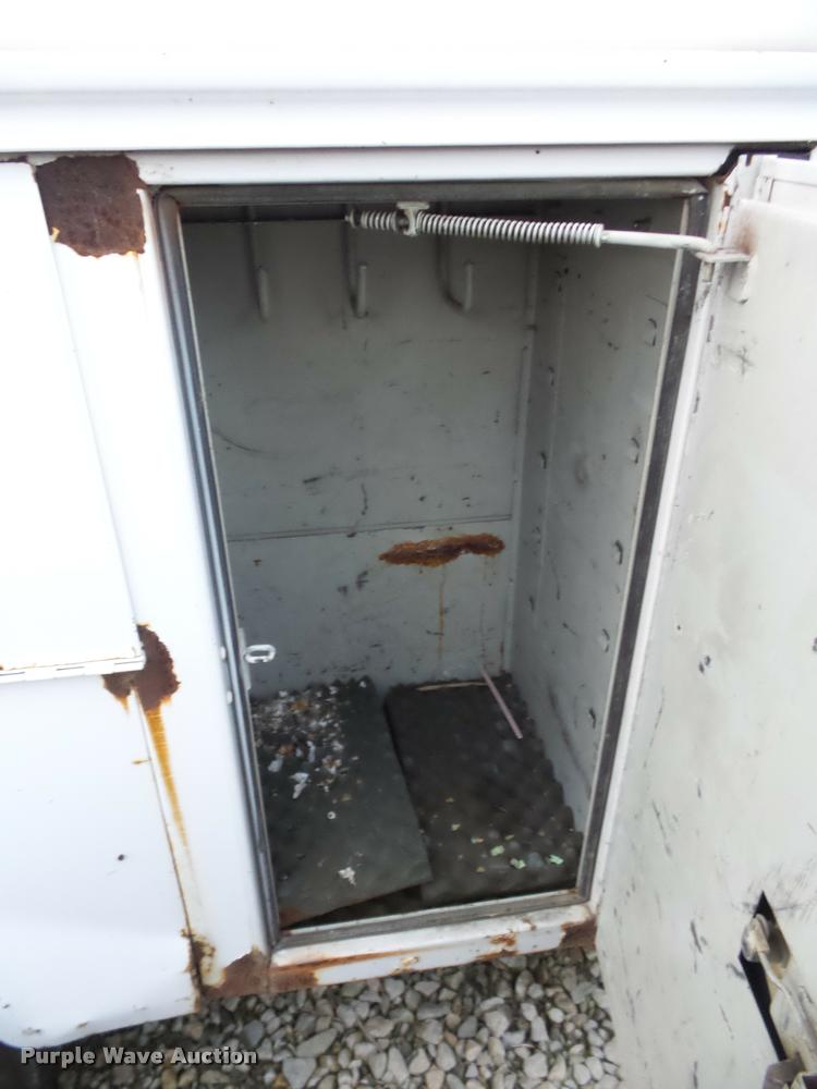 image for item DA5844 1997 Ford F450 Super Duty utility truck