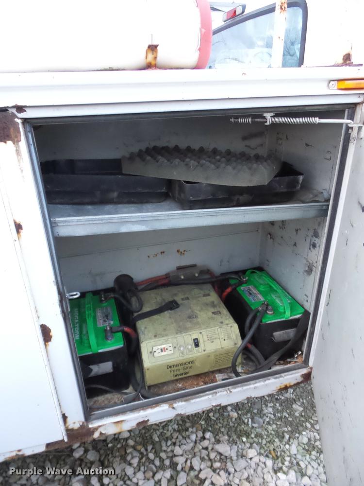 image for item DA5844 1997 Ford F450 Super Duty utility truck