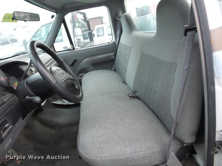 image for item DA5844 1997 Ford F450 Super Duty utility truck