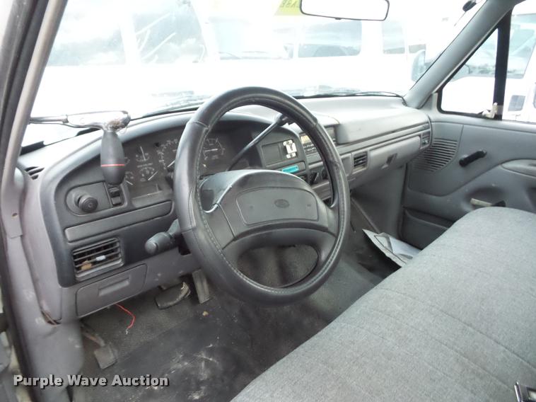 image for item DA5844 1997 Ford F450 Super Duty utility truck