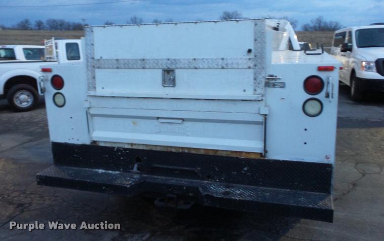 image for item DA5845 2002 Ford F550 utility truck