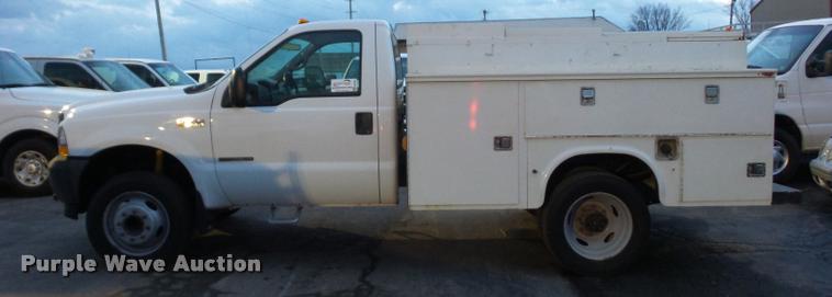 image for item DA5845 2002 Ford F550 utility truck
