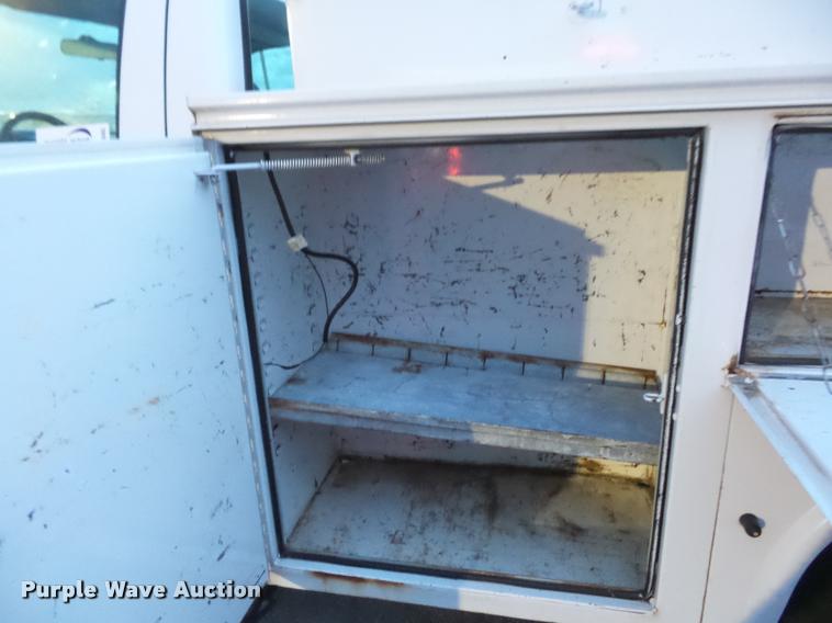 image for item DA5845 2002 Ford F550 utility truck