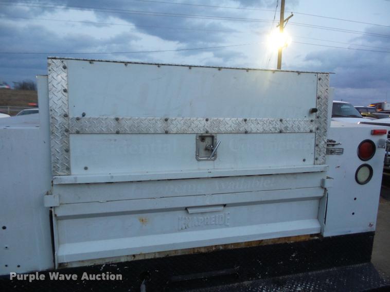 image for item DA5845 2002 Ford F550 utility truck