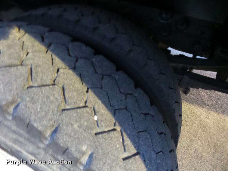 image for item DA5845 2002 Ford F550 utility truck