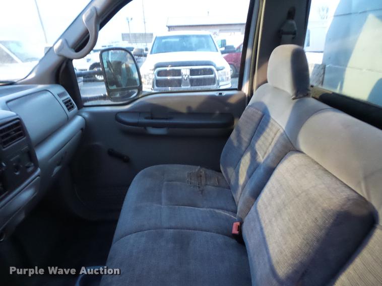 image for item DA5845 2002 Ford F550 utility truck