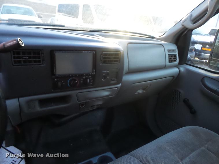 image for item DA5845 2002 Ford F550 utility truck