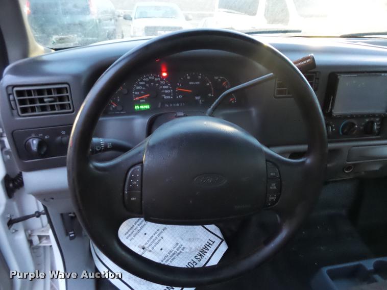 image for item DA5845 2002 Ford F550 utility truck