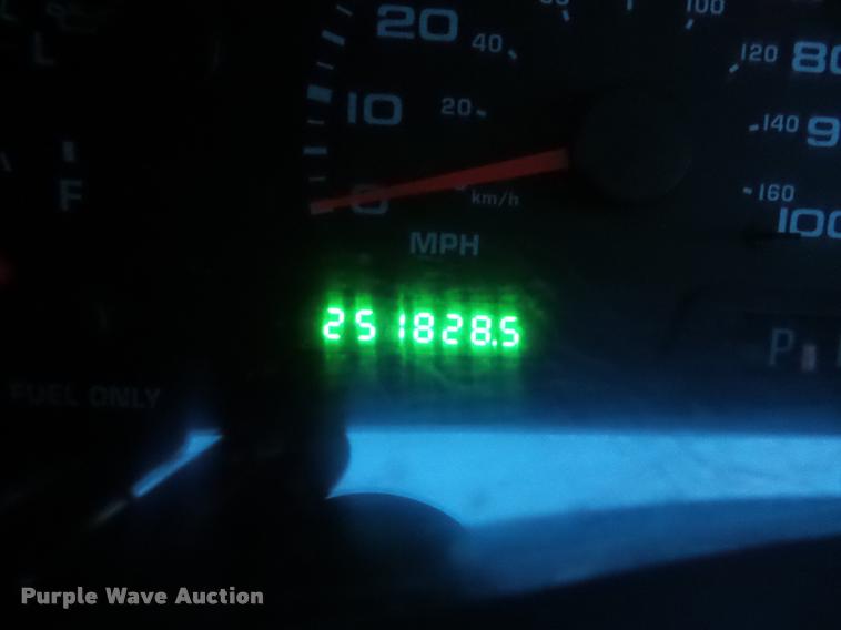 image for item DA5845 2002 Ford F550 utility truck