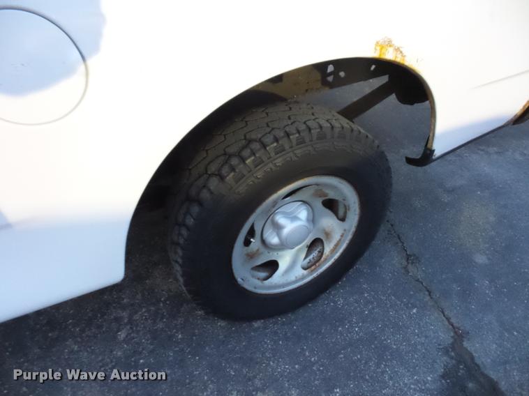 image for item DA5849 2001 Ford F150 SuperCab pickup truck