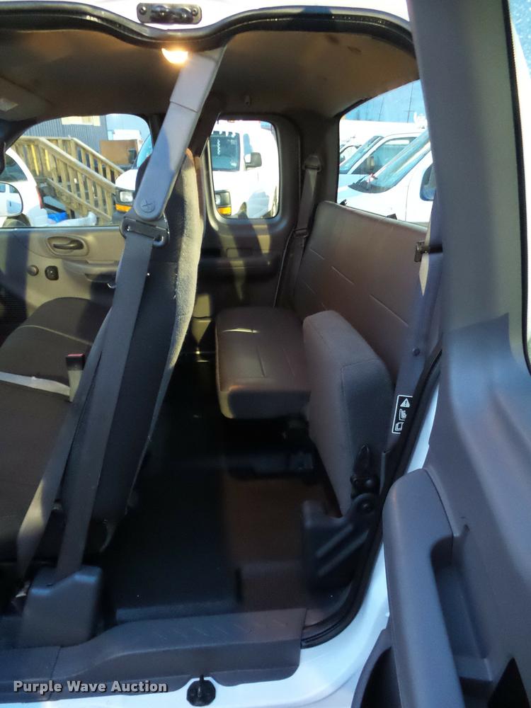 image for item DA5849 2001 Ford F150 SuperCab pickup truck