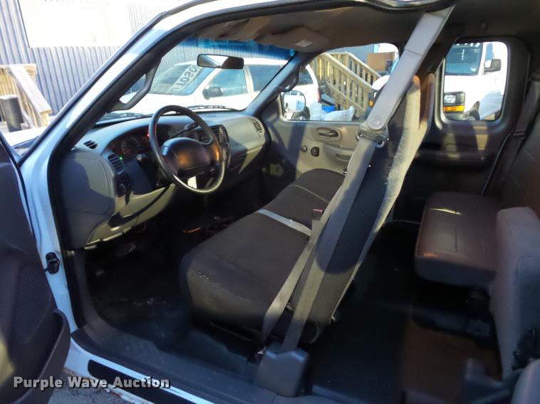 image for item DA5849 2001 Ford F150 SuperCab pickup truck