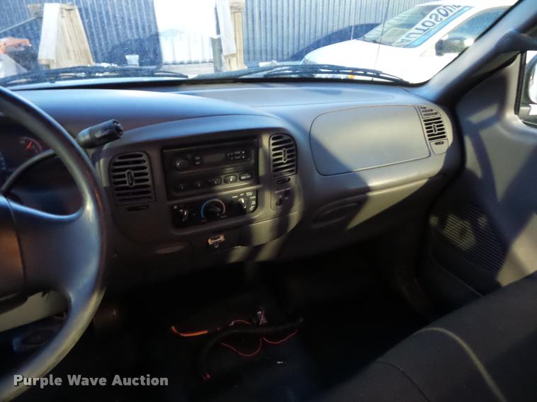 image for item DA5849 2001 Ford F150 SuperCab pickup truck