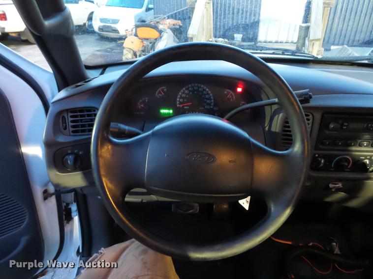 image for item DA5849 2001 Ford F150 SuperCab pickup truck