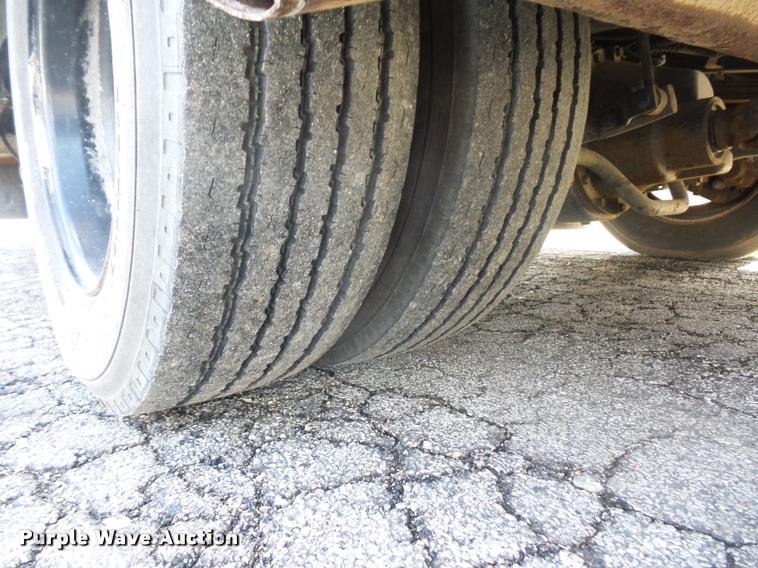 image for item DA5856 1999 Ford Winnebago Brave RV